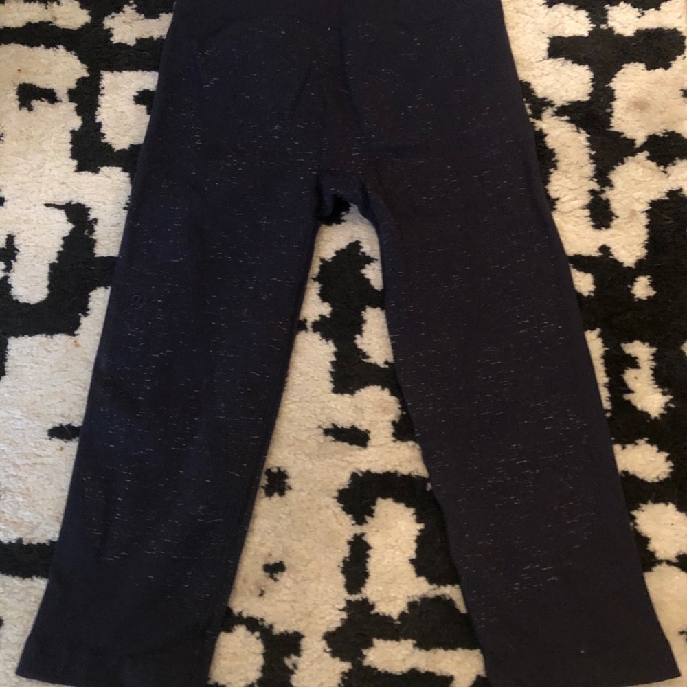 Lululemon compression crop